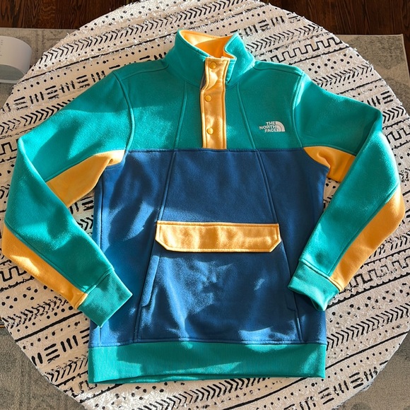 The North Face Other - North face sweatshirt <3 (size s)
